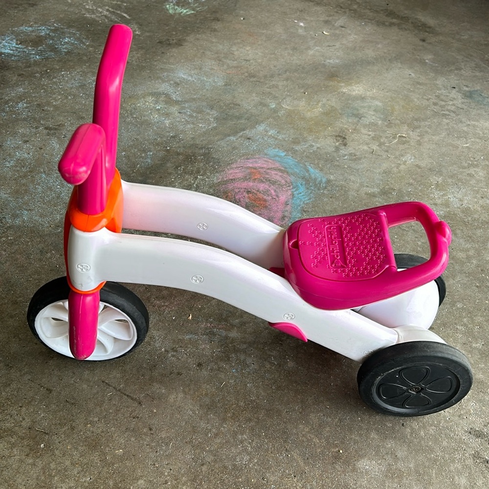 Chillafish Bunzi 2-in-1 Gradual Balance Bike and Tricycle, pink